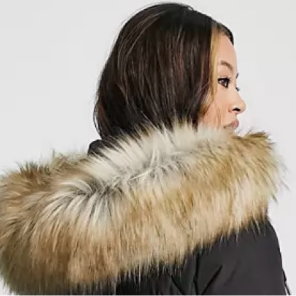 Topshop bomber with huge faux fur hood! - Picture 3 of 8
